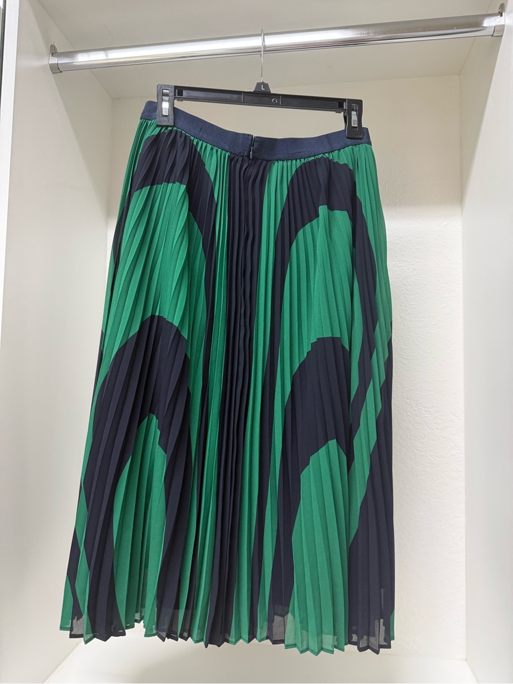 Ann Taylor Navy and Green Pleated Midi Skirt - Picture 2 of 3